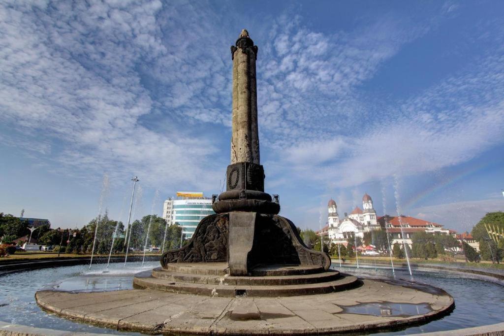 New Mira Hotel Semarang Kültér fotó