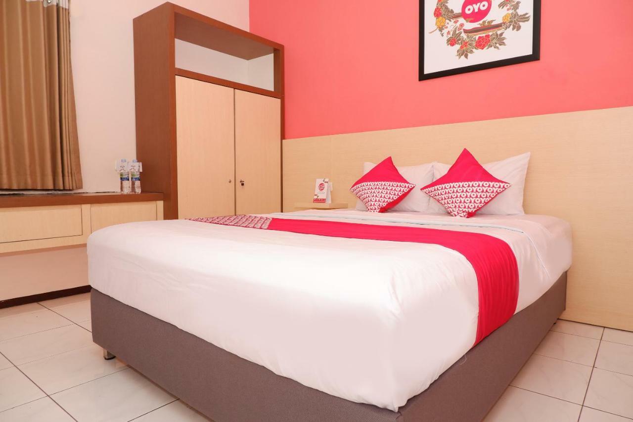 New Mira Hotel Semarang Kültér fotó